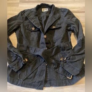 Converse, women’s black cotton jacket with pockets and waist tie size large